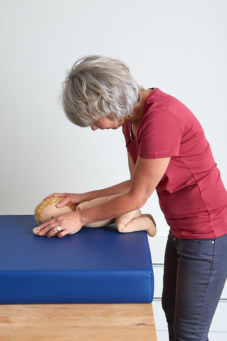 TheraKid Die Therapieliege als Tischaufsatz